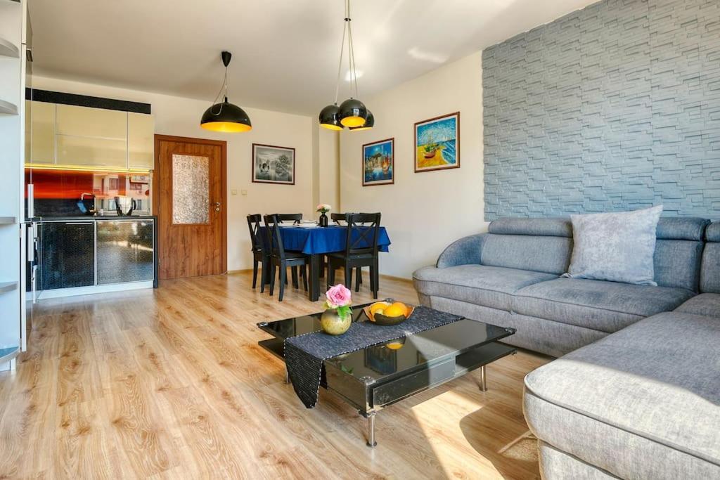וארנה Comfort In Center מראה חיצוני תמונה